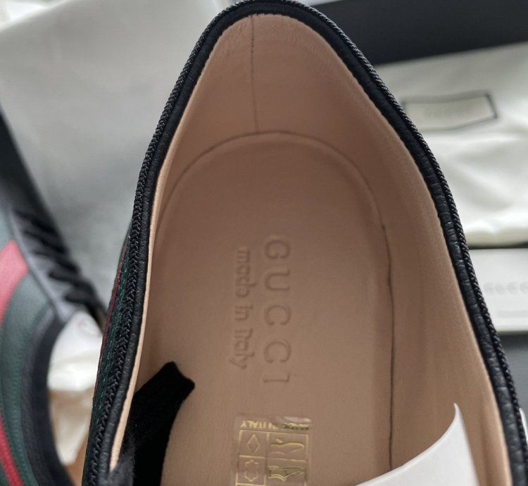 Brand New Rare Super Runway Web ACE Bee Leather Sneaker