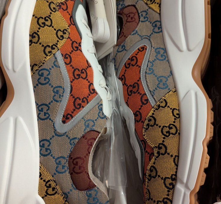 Gucci 14 5 multicolor rhyton sneakers