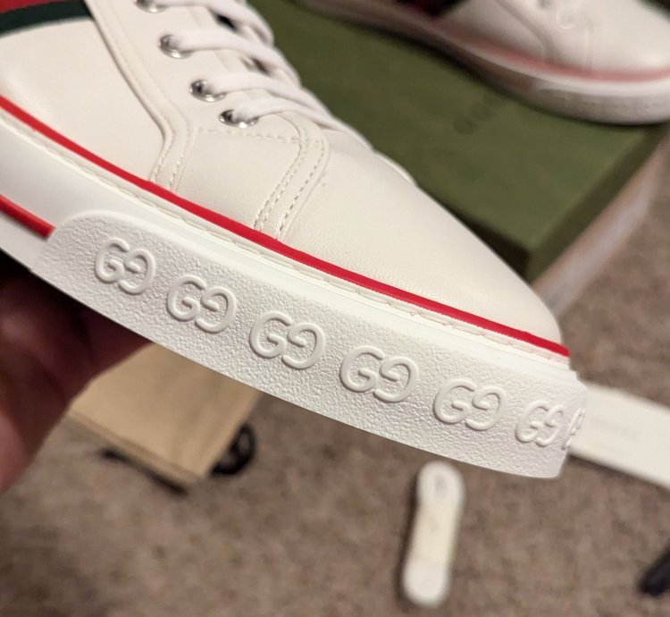 Gucci 1977 leather sneakers