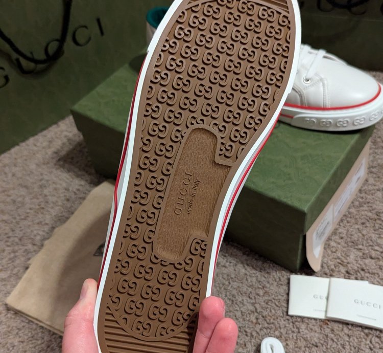 Gucci 1977 leather sneakers