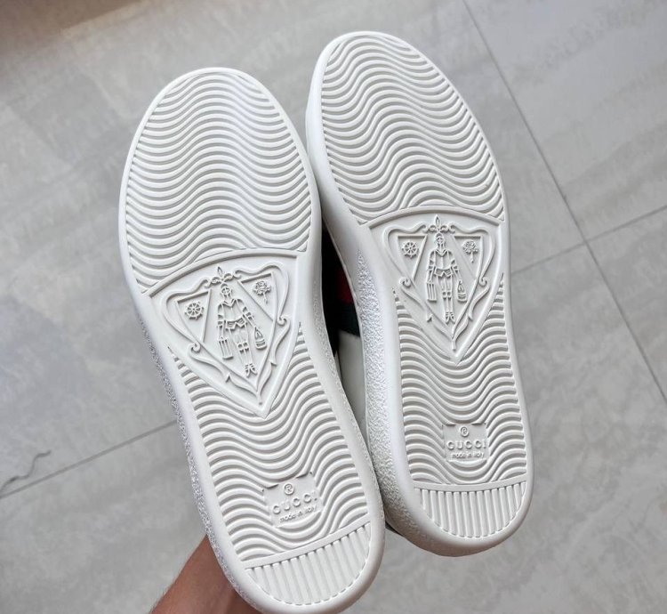 GUCCI ACE - 8g