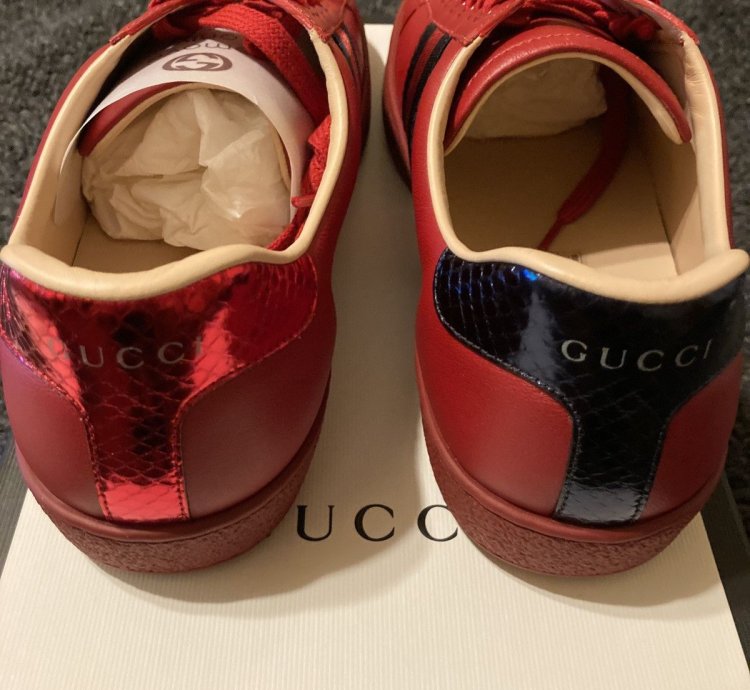 Gucci Ace Bee Stripe Logo Embellished Sneakers Size 8 5