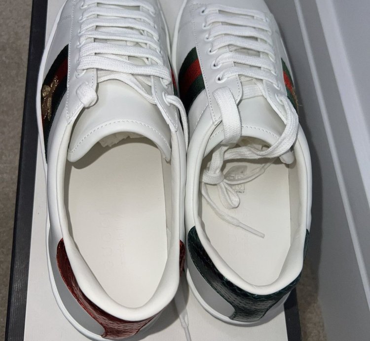 Gucci Ace Embroidered Bee Leather Sneakers