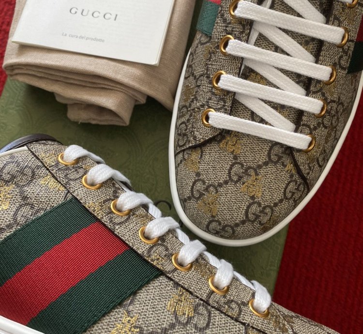 Gucci Ace GG Supreme Bees Sneaker Size 11