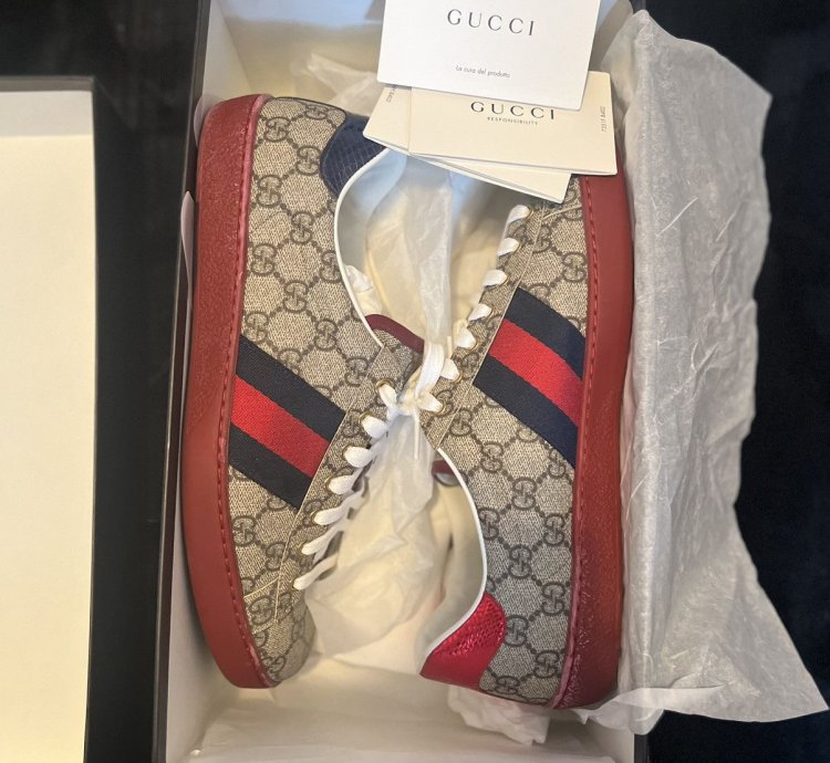 Gucci Ace GG Supreme Red Sneaker