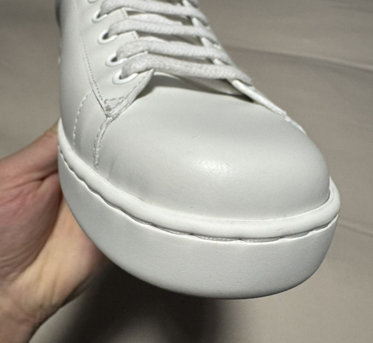 Gucci Ace Interlocking Sneaker