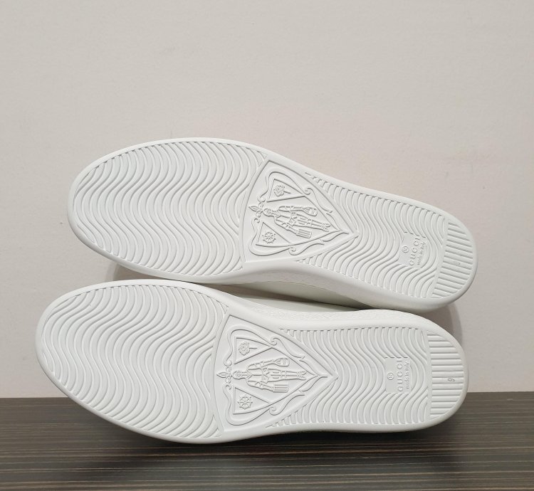 Gucci ace low top sneakers 10