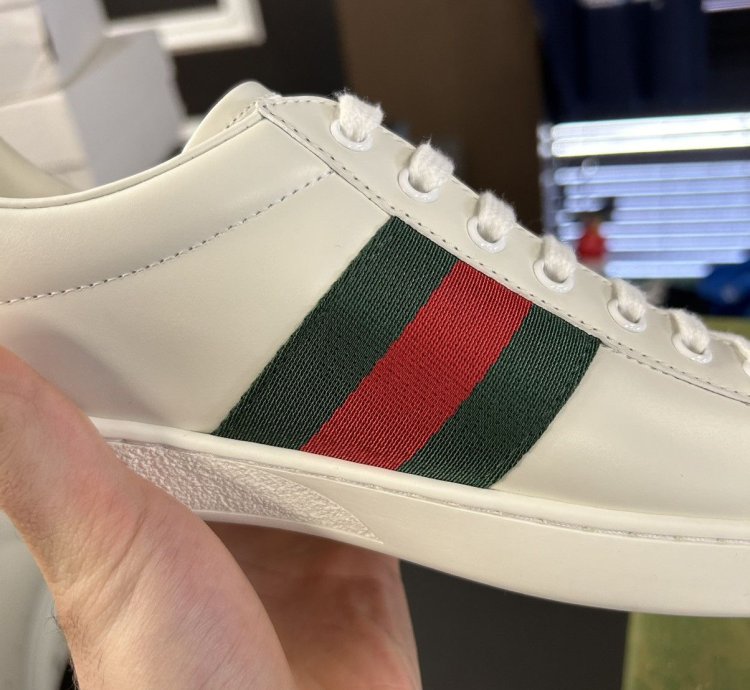 Gucci ace white bee sneaker