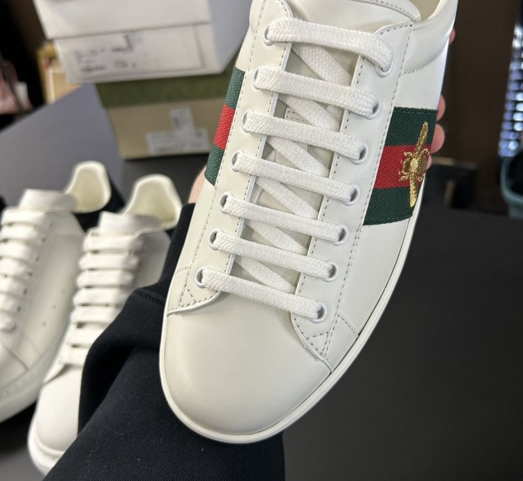 Gucci ace white bee sneaker
