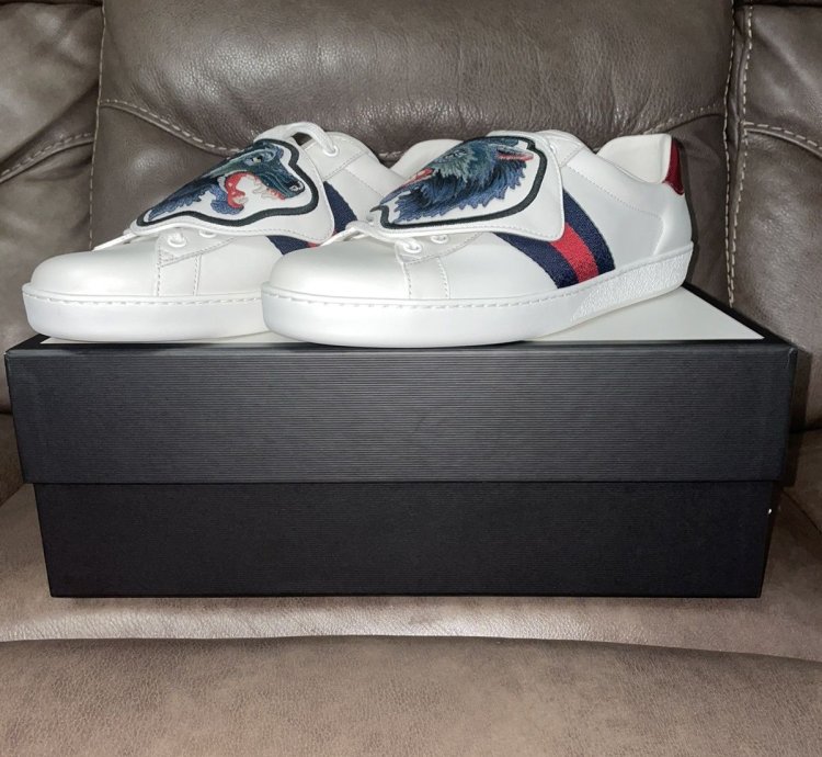 Gucci Ace Wolf Patch Sneaker Size 8 5