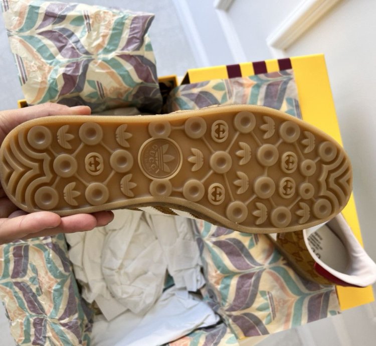 Gucci Adidas