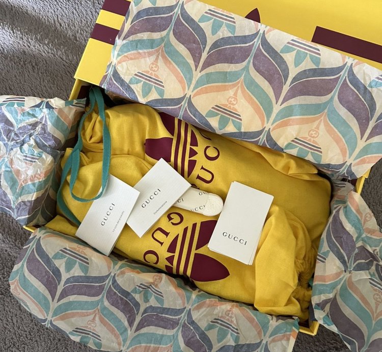 Gucci Adidas Gazelle monogram snkrs