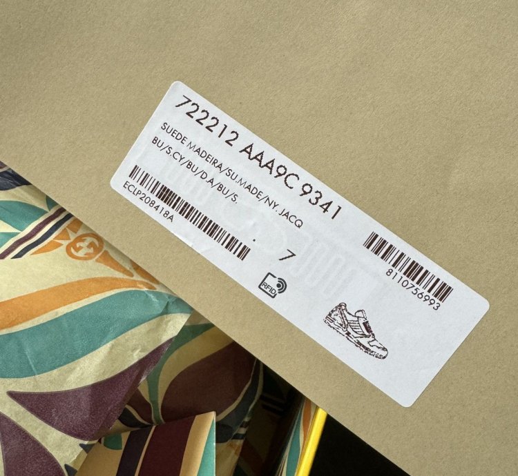 Gucci Adidas Suede Madeira sneaker