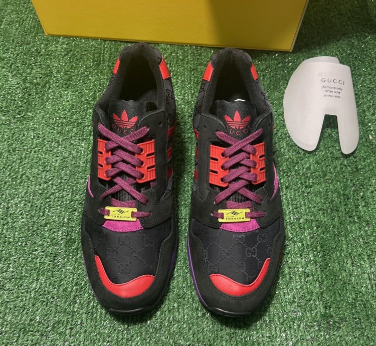 GUCCI ADIDAS ZX 8000 TORSION BLACK GG MONOGRAM Size 8 5