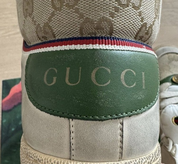 Gucci distressed GG screener