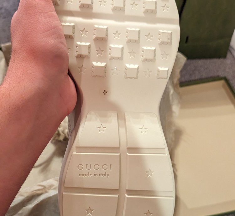 Gucci exquisite sneakers