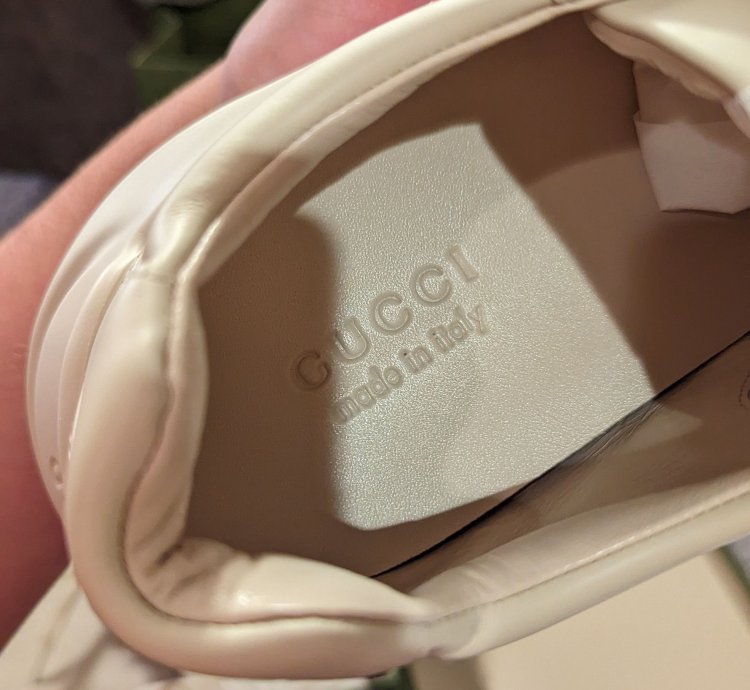 Gucci exquisite sneakers