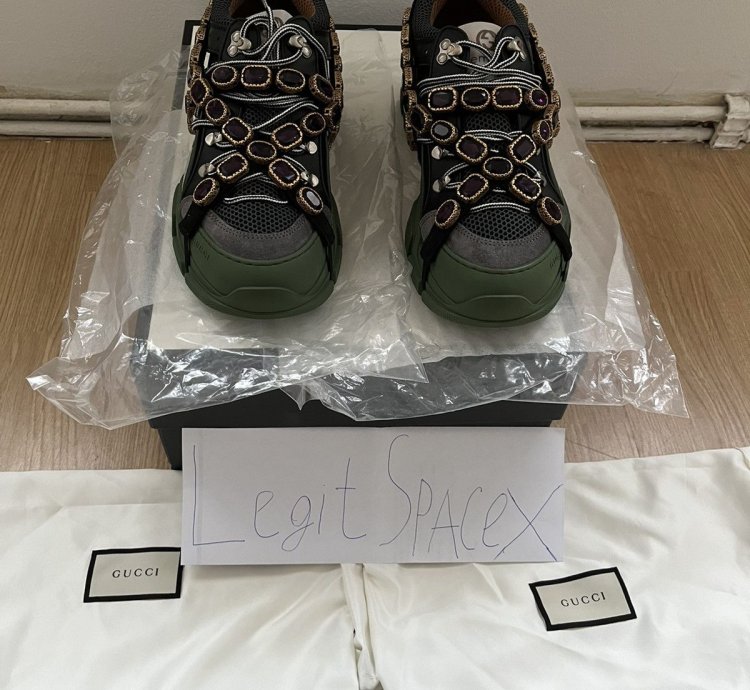 Gucci Flashtrek SEGA Green Removable Crystal