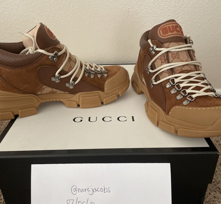 Gucci Flashtrek Sneakers