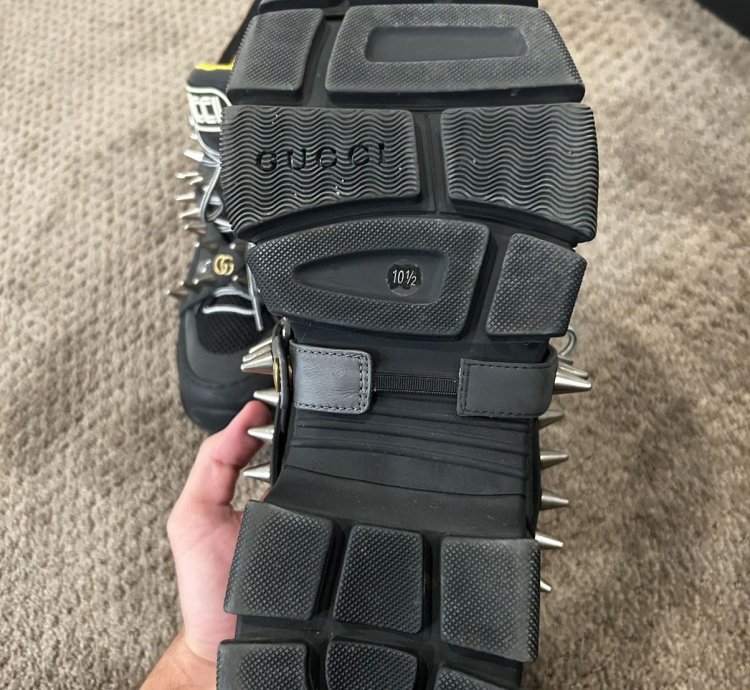 Gucci Flashtrek Spike Embellished Lace-Up Sneakers