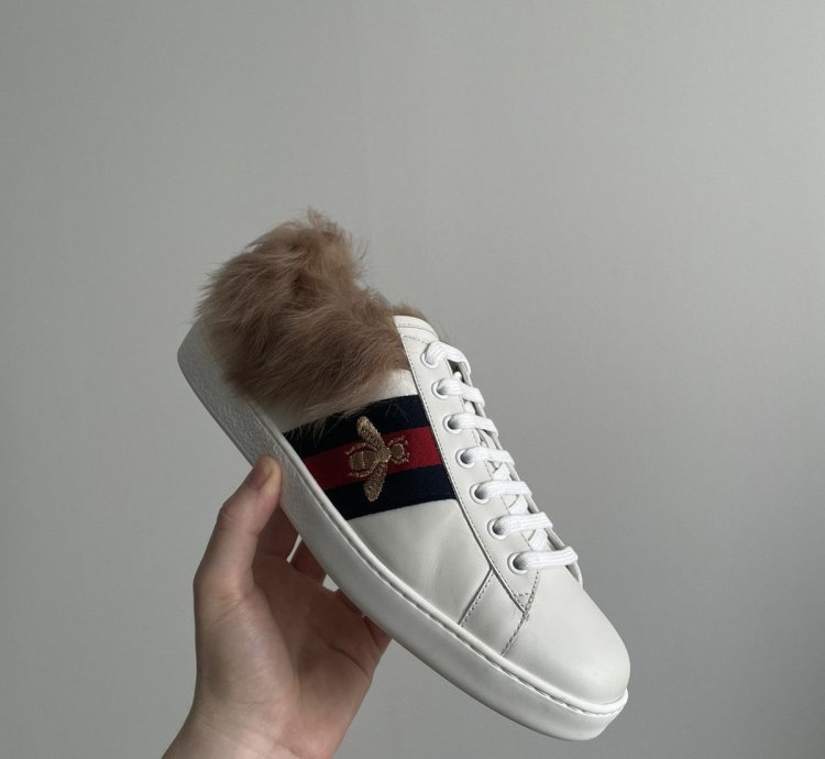 Gucci Fur Bee Ace sneaker