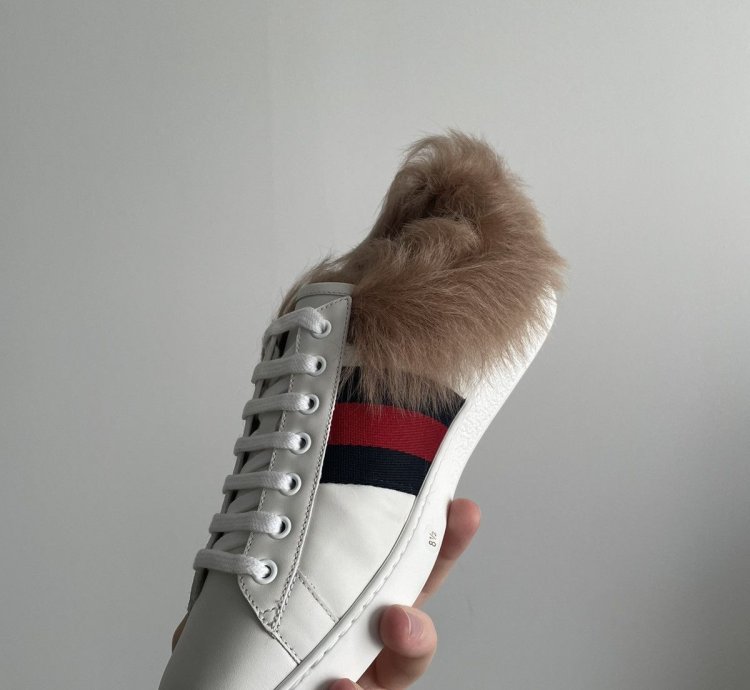 Gucci Fur Bee Ace sneaker