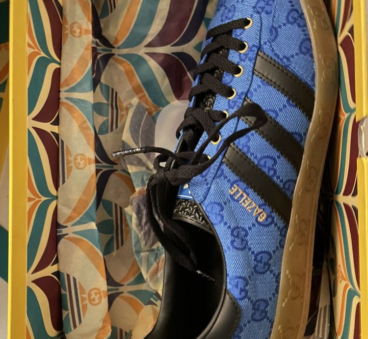 GUCCI GAZELLE BLUE LOGO MONOGRAM RARE