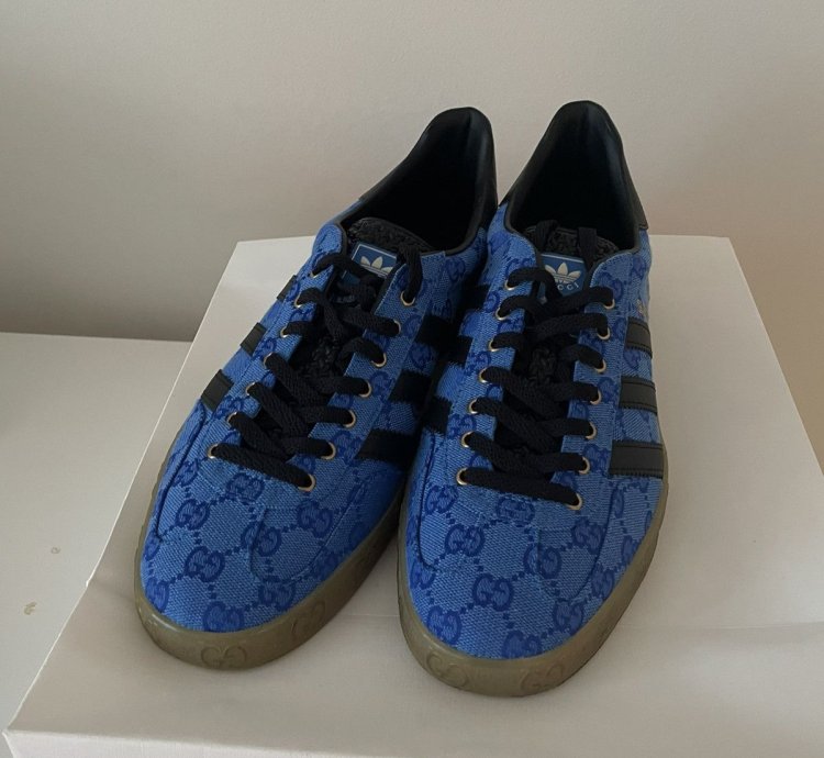 GUCCI GAZELLE BLUE LOGO MONOGRAM RARE