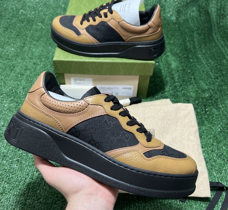 Gucci GG Embossed Black Brown Size 7