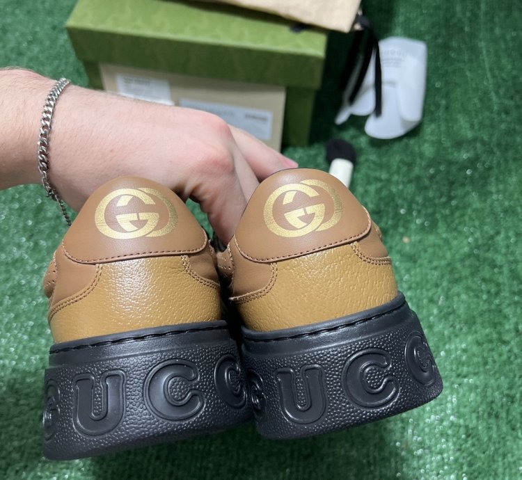 Gucci GG Embossed Black Brown Size 7