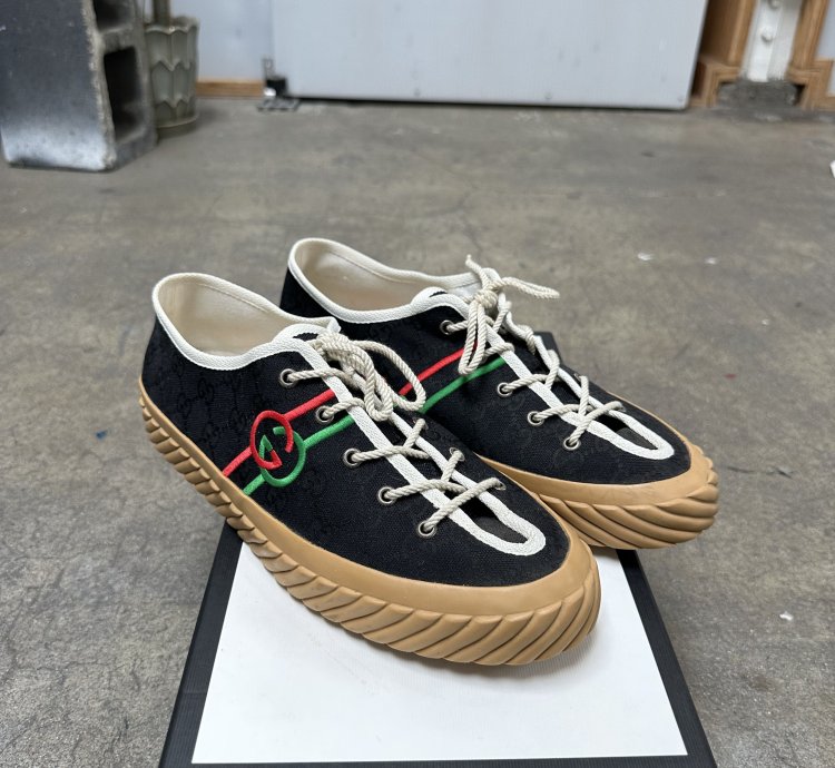 Gucci GG Lace-Up Shoes