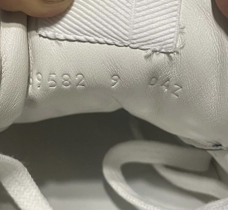 Gucci GG Supreme Sneakers