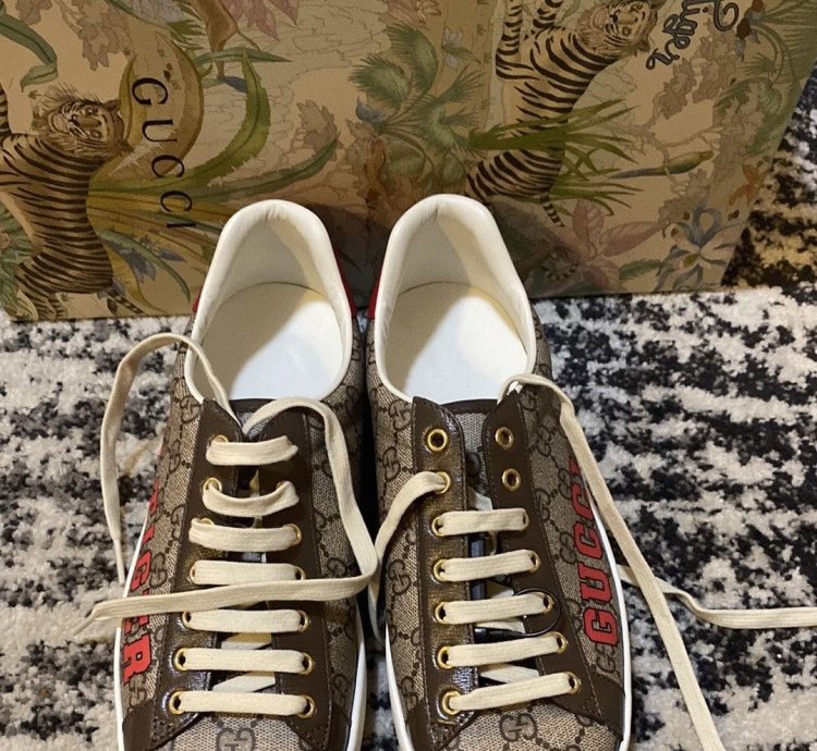 Gucci GG Tiger Ace Sneaker size 8