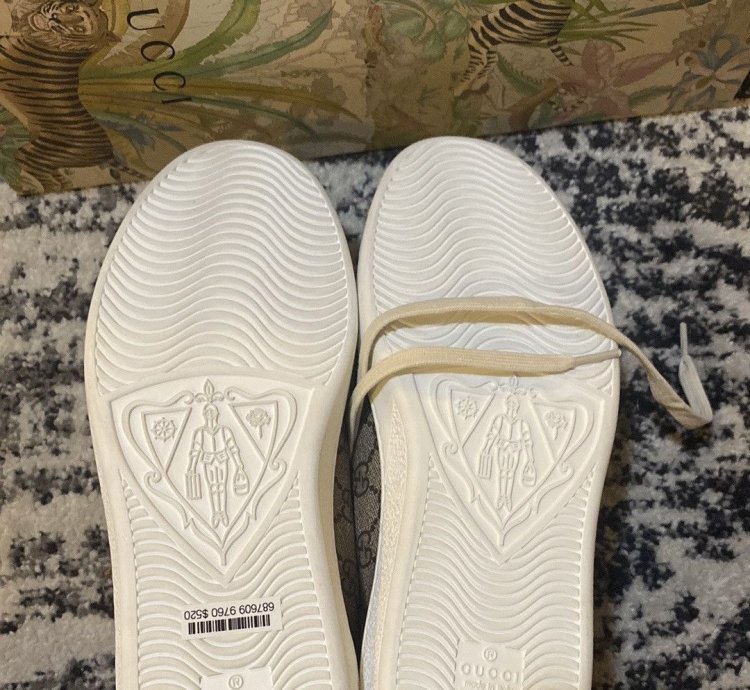 Gucci GG Tiger Ace Sneaker size 8