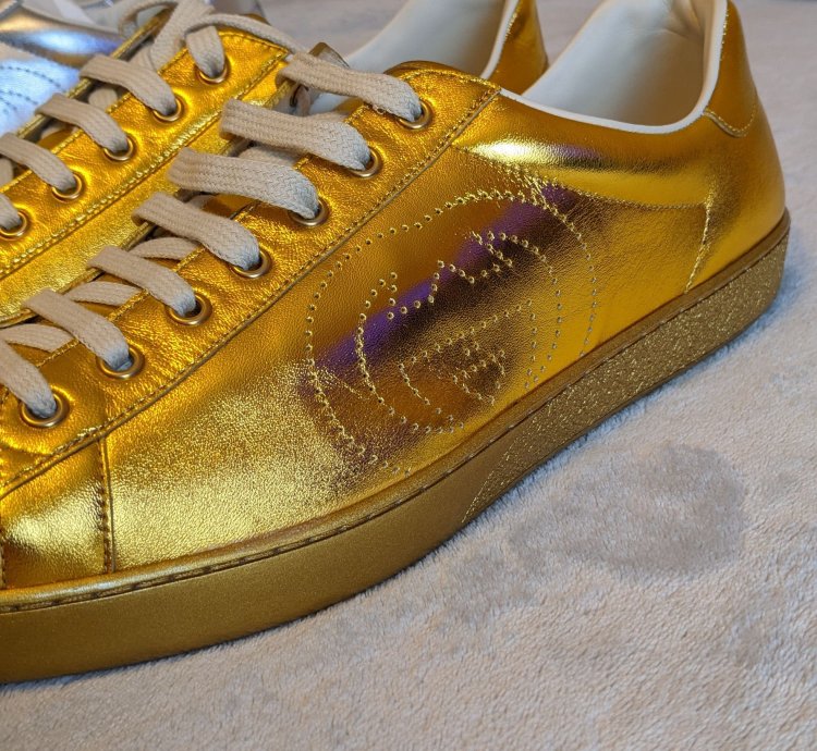 Gucci gold aces