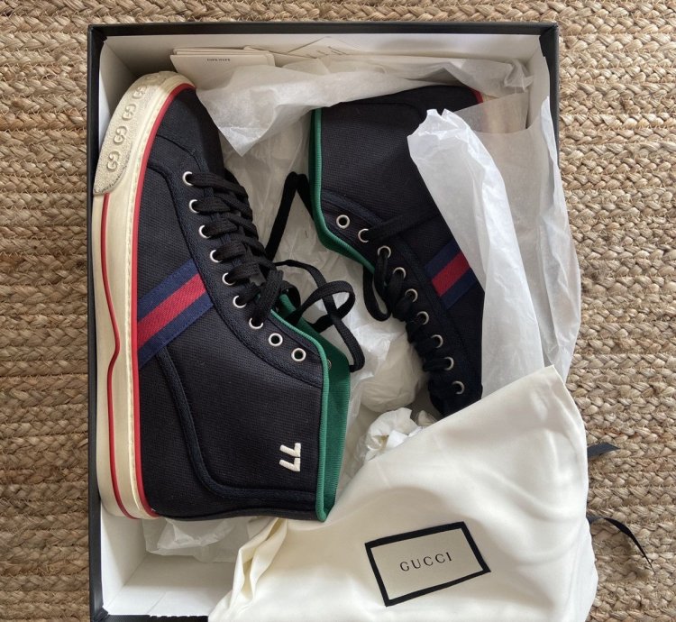 Gucci high top tennis shoe