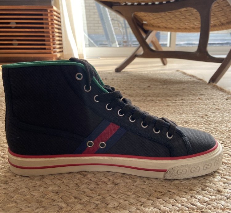 Gucci high top tennis shoe