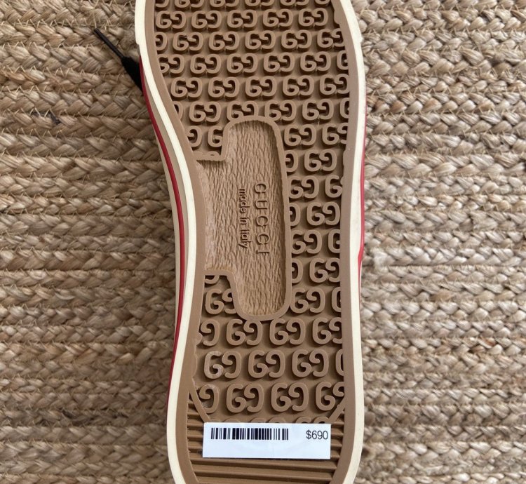 Gucci high top tennis shoe