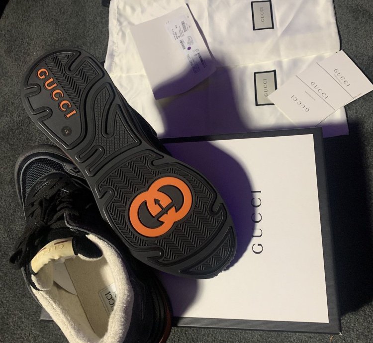 Gucci line