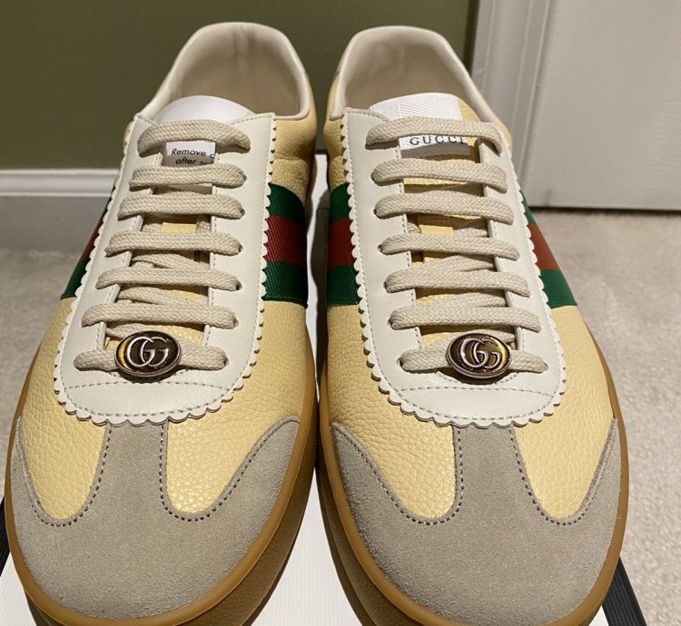 Gucci Low Suede Sneaker