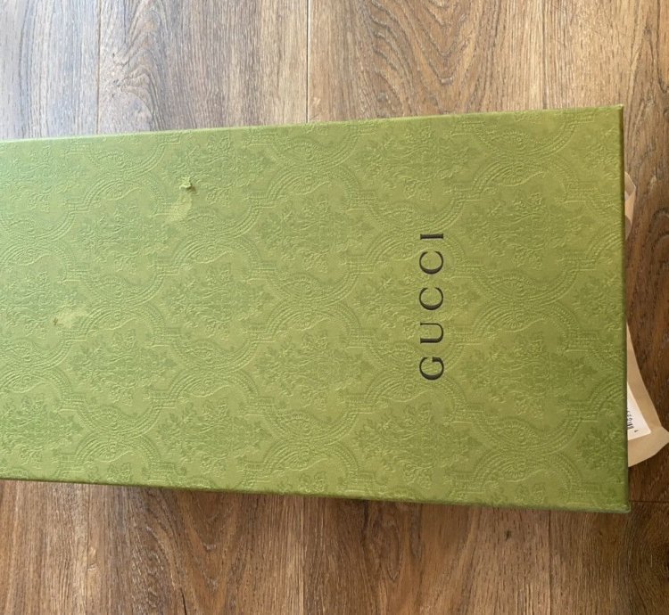 Gucci Low tennis sneaker size 9 5