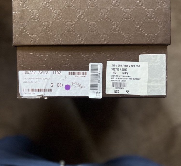 GUCCI Low-top GG Supreme sneaker US 8 5
