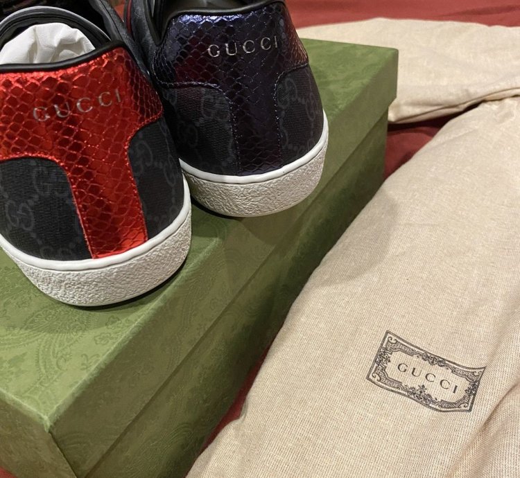 Gucci Lowtop Black Laced Sneakers