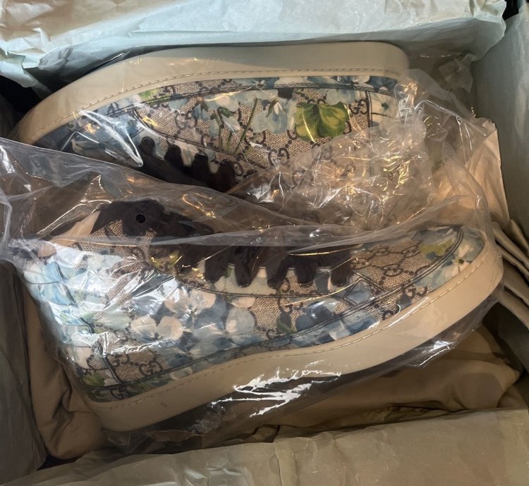GUCCI Men Bloom Print Supreme GG Blue Hi Top Sneaker