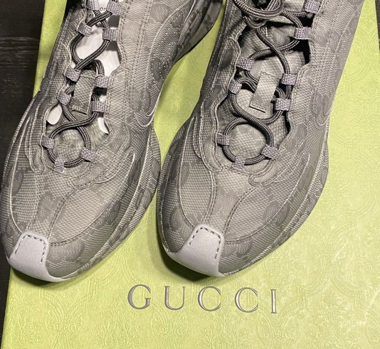Gucci Men Run Sneakers in Graphite grey
