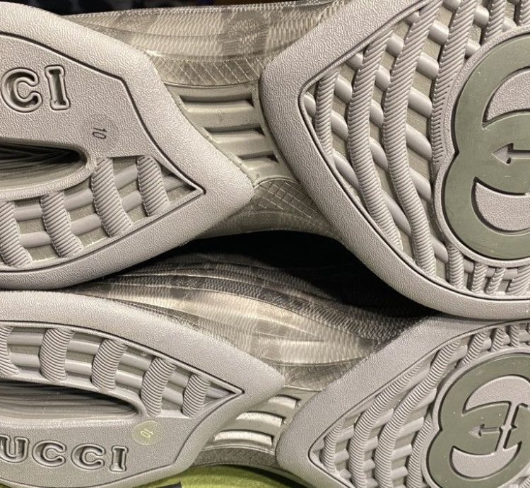 Gucci Men Run Sneakers in Graphite grey