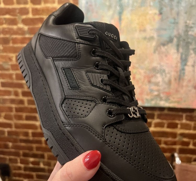 Gucci Mens Jones leather sneakers