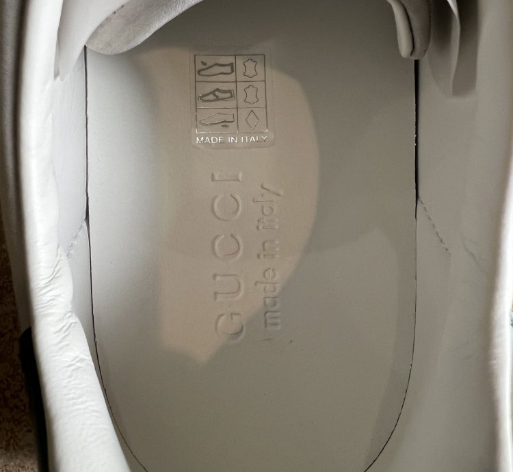 GUCCI NEW ACE BLADE LOGO SNEAKER