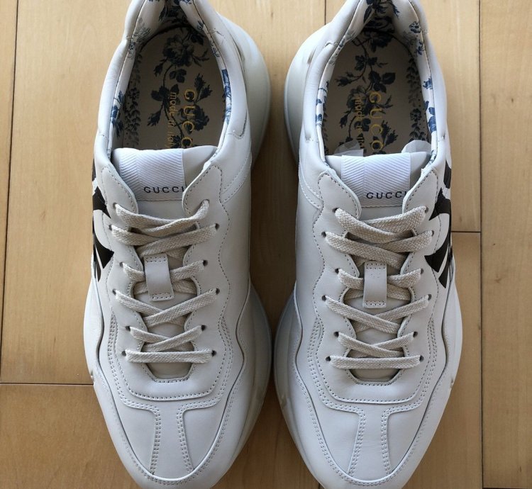 Gucci New York Yankees Rhyton Sneakers
