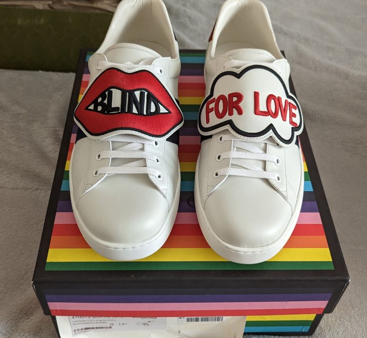 Gucci patch sneakers